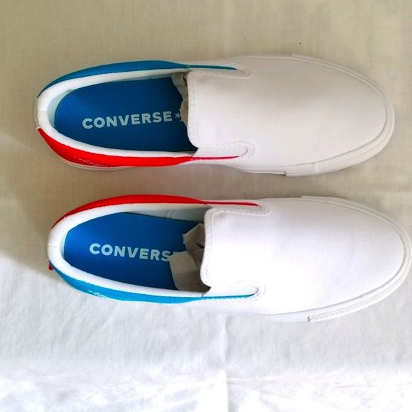 NIB Converse Chuck Taylor Slip-ons - Picture 2 of 11